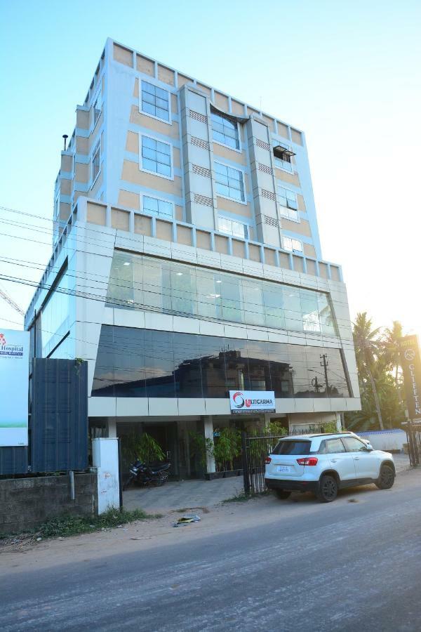 Clifften Hotel Thiruvananthapuram Bagian luar foto